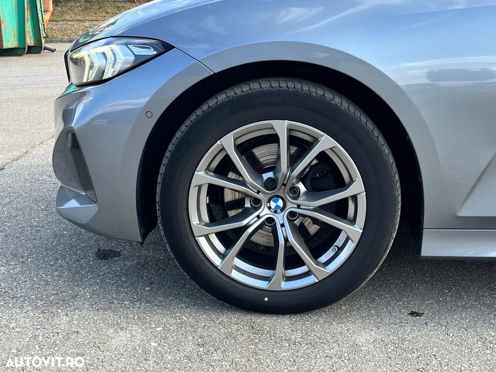 BMW Seria 3 320d xDrive AT MHEV - 35