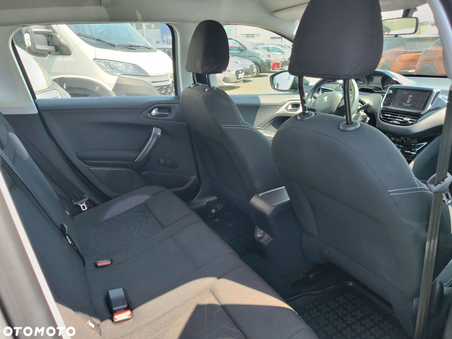 Peugeot 2008 1.2 Pure Tech Active - 9