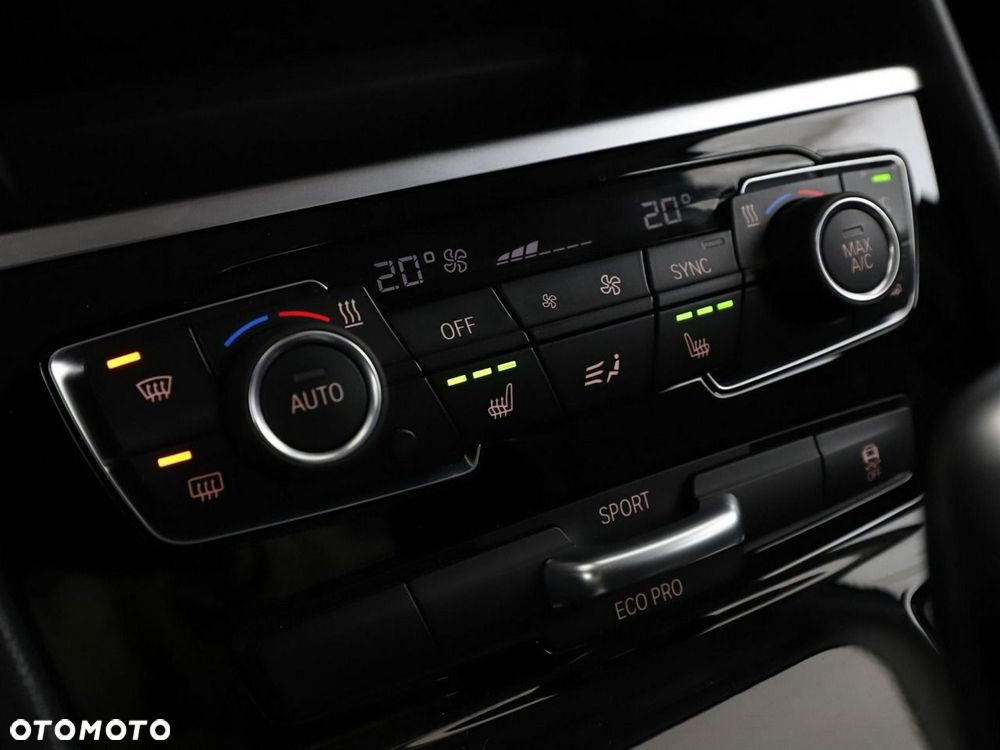 BMW Seria 2 218d Advantage - 27