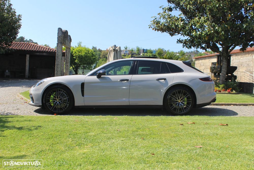 Porsche Panamera Sport Turismo 4 E-Hybrid Platinum Edition - 2