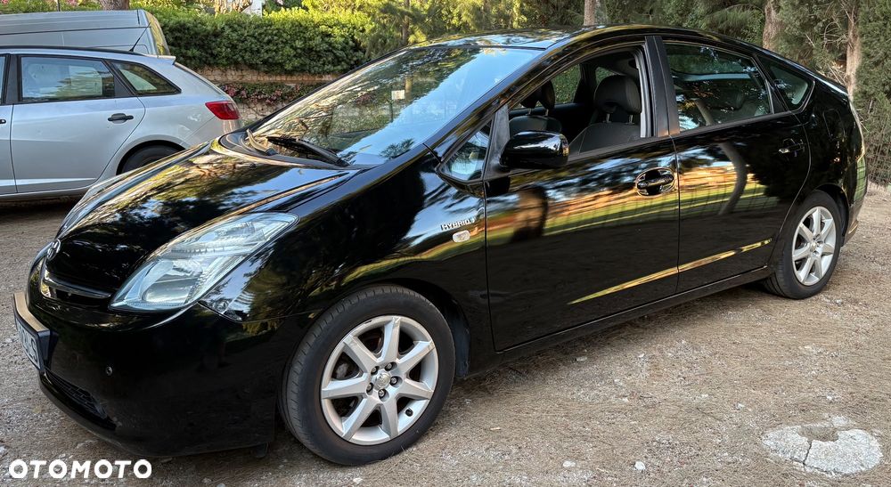 Toyota Prius 1.5 VVT-i Prestige - 4