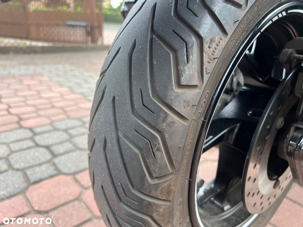 Yamaha X-max - 13