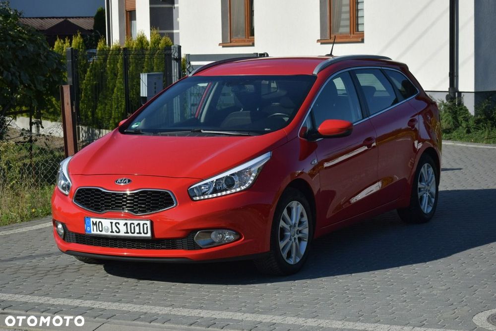 Kia Ceed 1.4 CVVT Dream Team Edition - 1