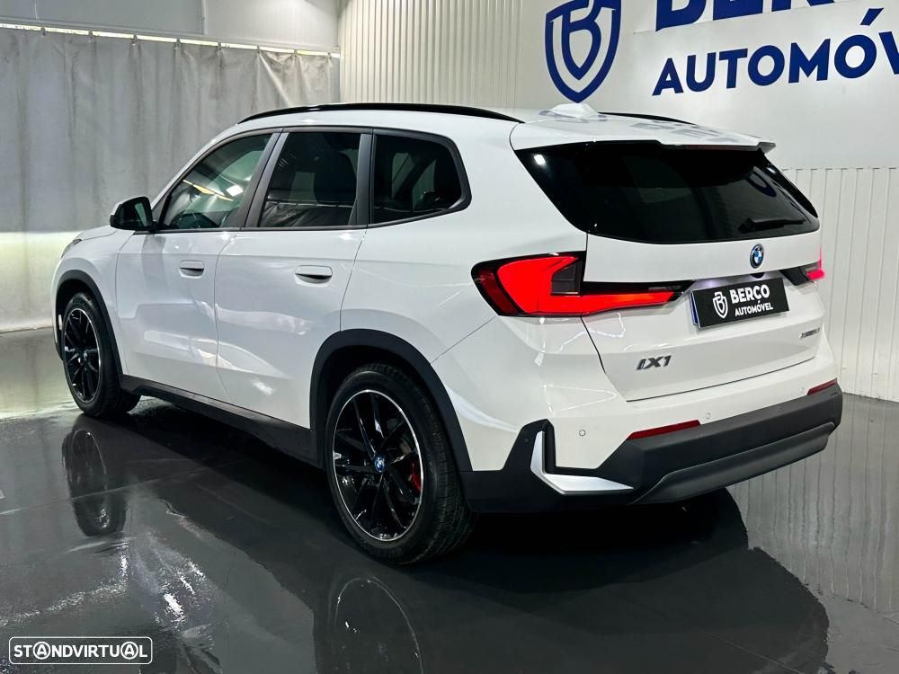 BMW iX1 xDrive30 - 7