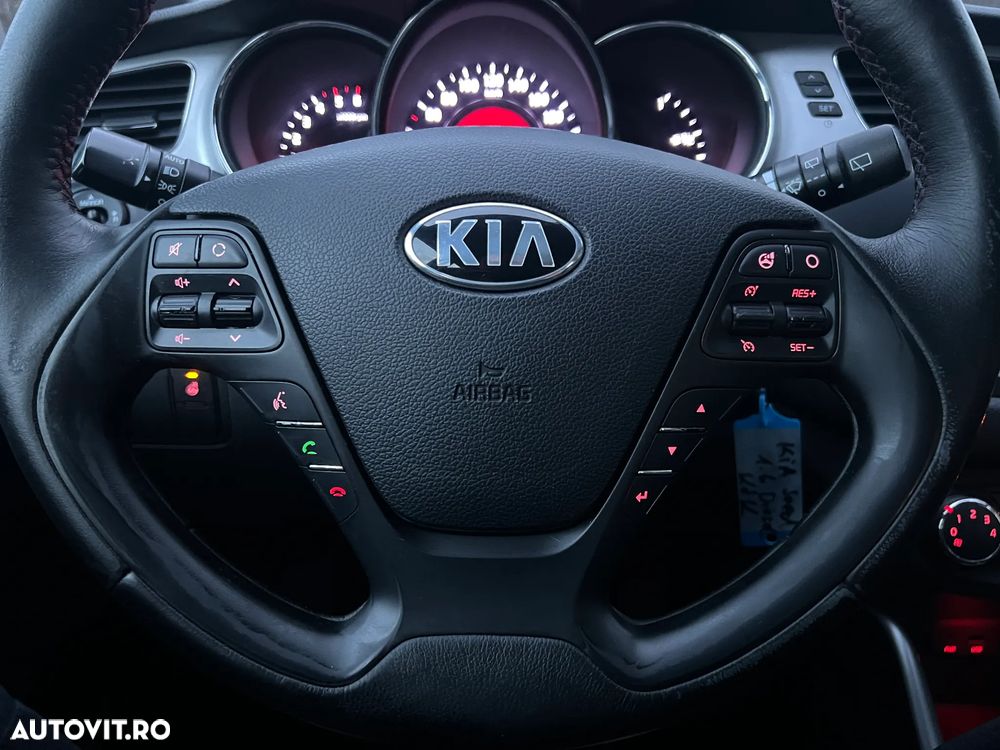 Kia Ceed 1.6 CRDi 128 Platinum Edition - 10