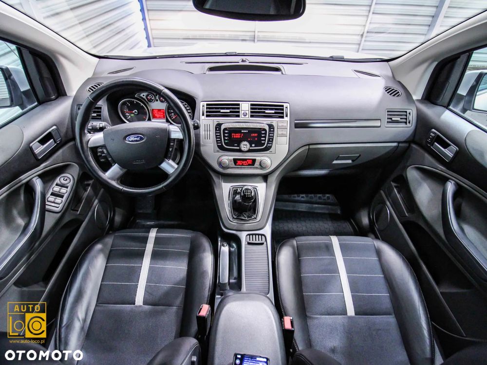 Ford Kuga 2.0 TDCi 4x4 Titanium - 4