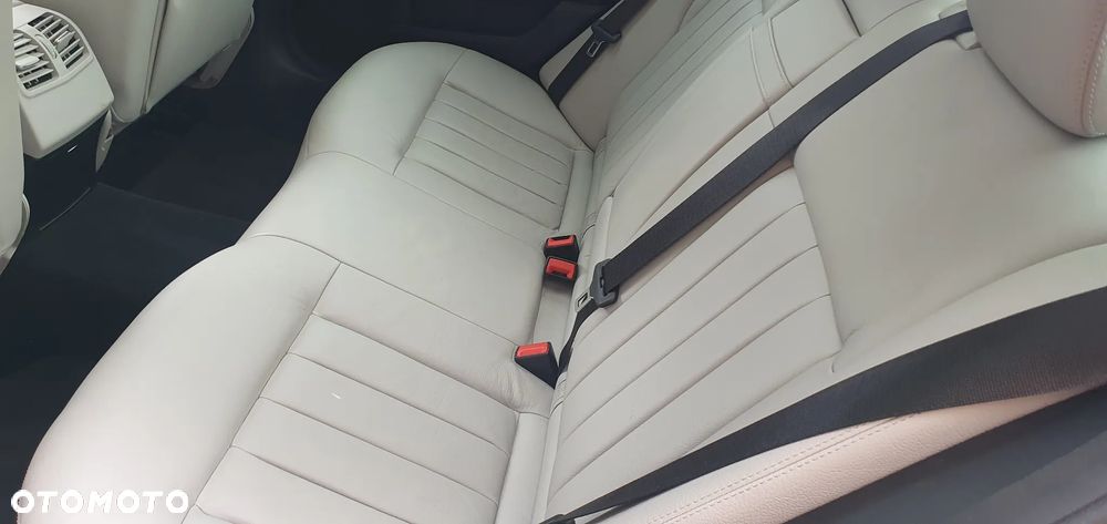 Mercedes-Benz Klasa E - 17