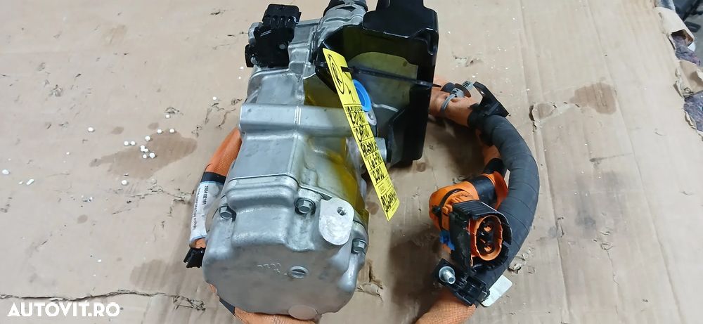 Compresor de clima Renault Captur  Arkana Hybrid 1.6 E-Tech 2022 cod 926000464R - 3