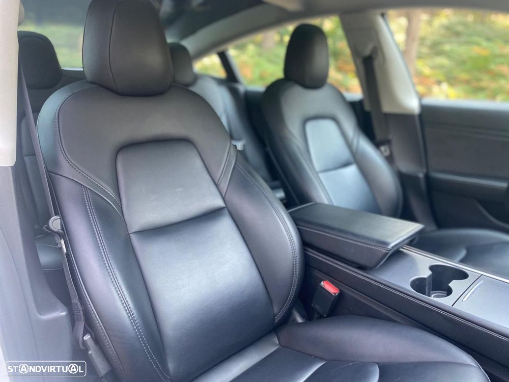 Tesla Model 3 Performance Dual Motor AWD - 31