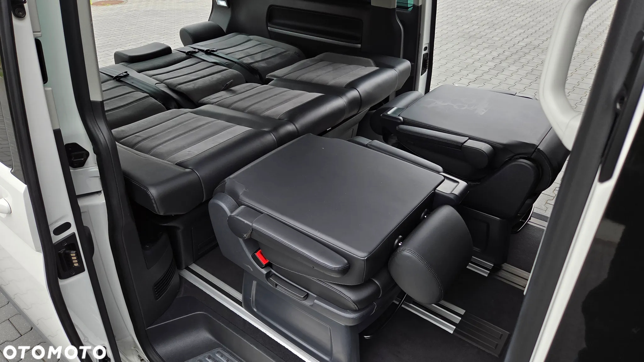 Volkswagen Multivan 6.1 2.0 TDI L1 Highline 4Motion DSG - 26
