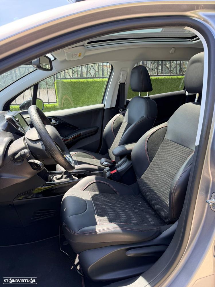 Peugeot 2008 1.2 PureTech GT Line - 8