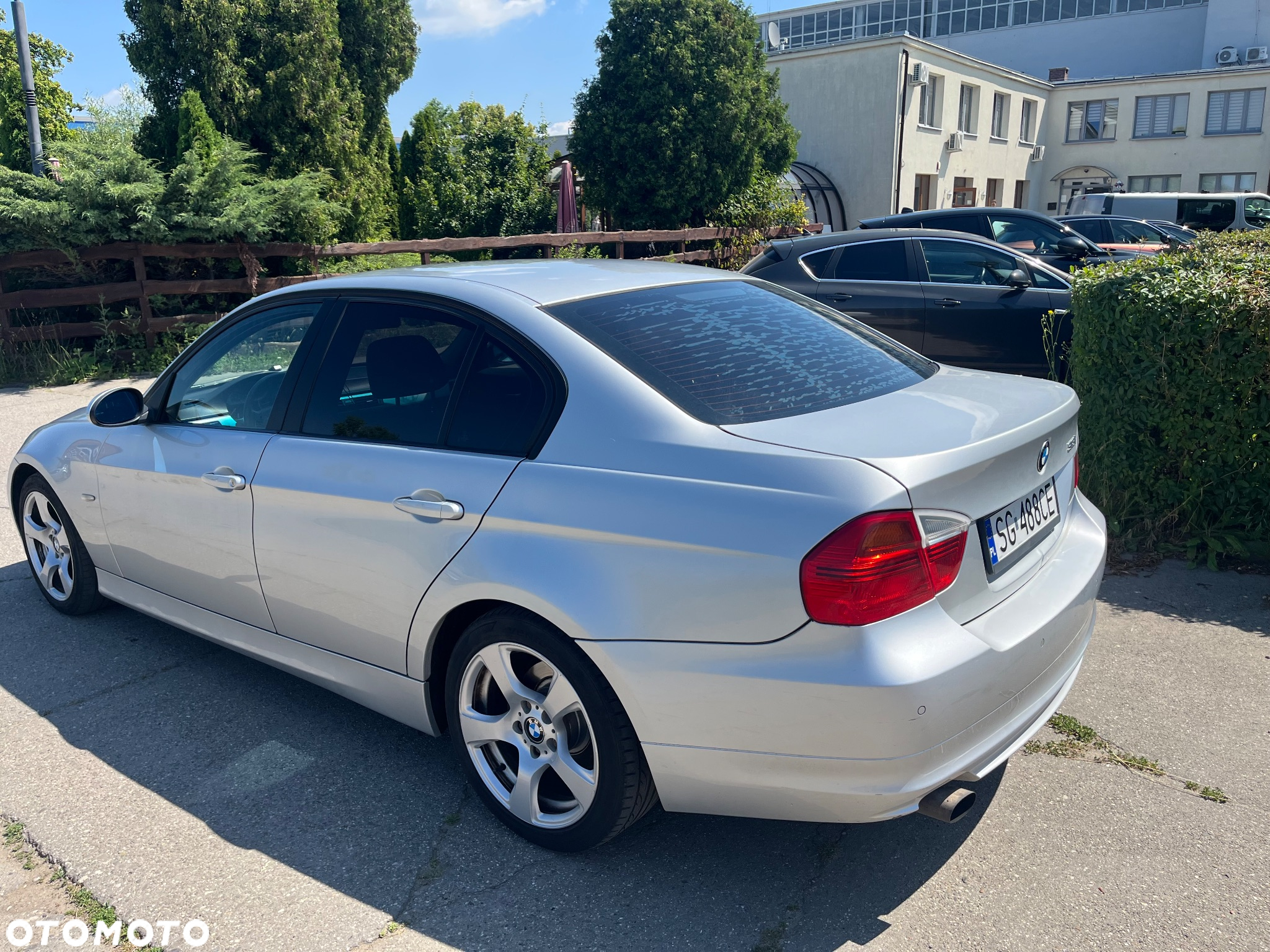 BMW Seria 3 318i - 4