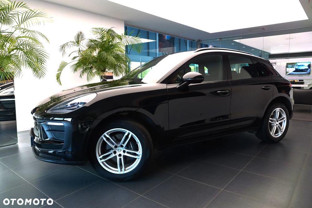 Porsche Macan Standard - 2