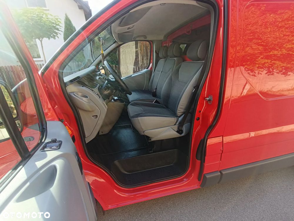 Opel Vivaro - 11