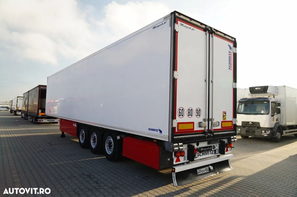Schmitz Cargobull REFRIGERAT / TRANSPORT VECTOR 1550 / AXĂ RIDICATĂ / RECIPIENT DUBLU / COȘURI PENTRU PALEȚI - 3