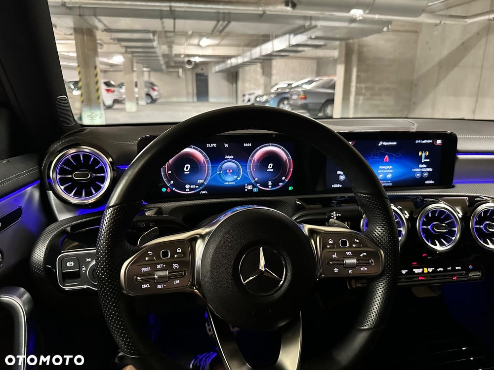 Mercedes-Benz Klasa A 180 AMG Line 7G-DCT - 35
