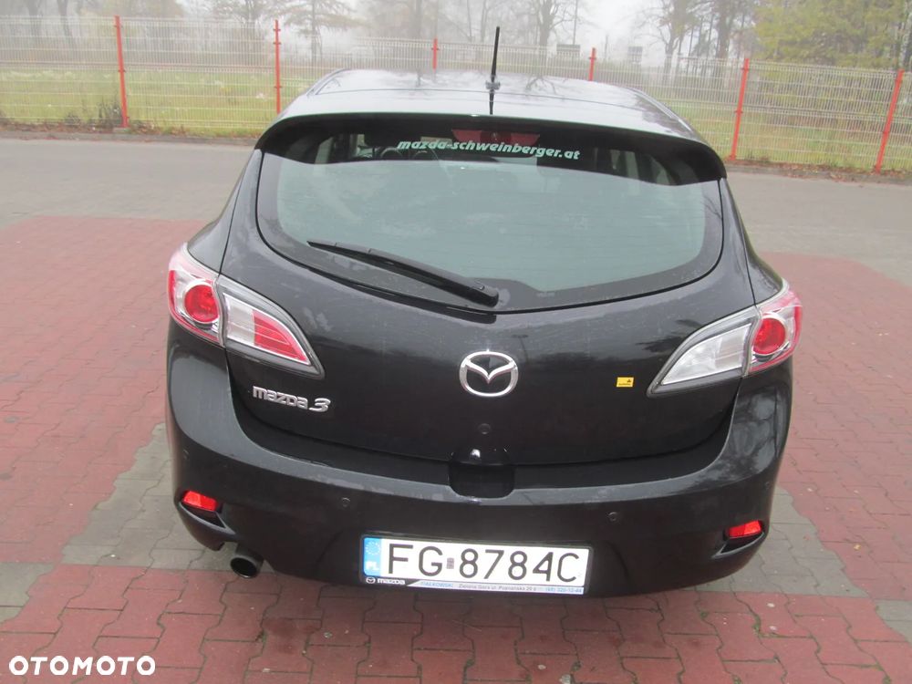 Mazda 3 1.6 Exclusive + - 5