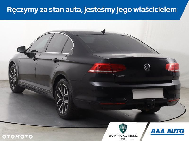 Volkswagen Passat - 6