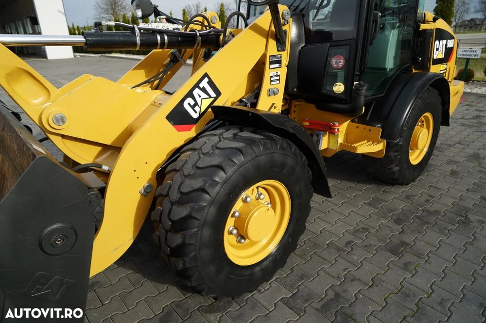 Cat 906M / ÎNCĂRCĂTOR PE ROȚI / 2019 / CUPĂ CU FALCI / - 18