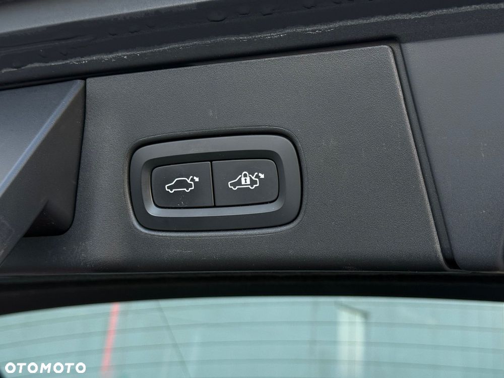 Volvo V90 D5 AWD Geartronic Inscription - 24