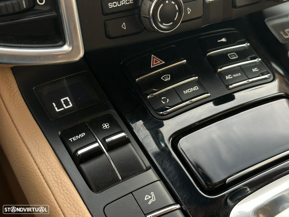 Porsche Cayenne 3.0 V6 - 16