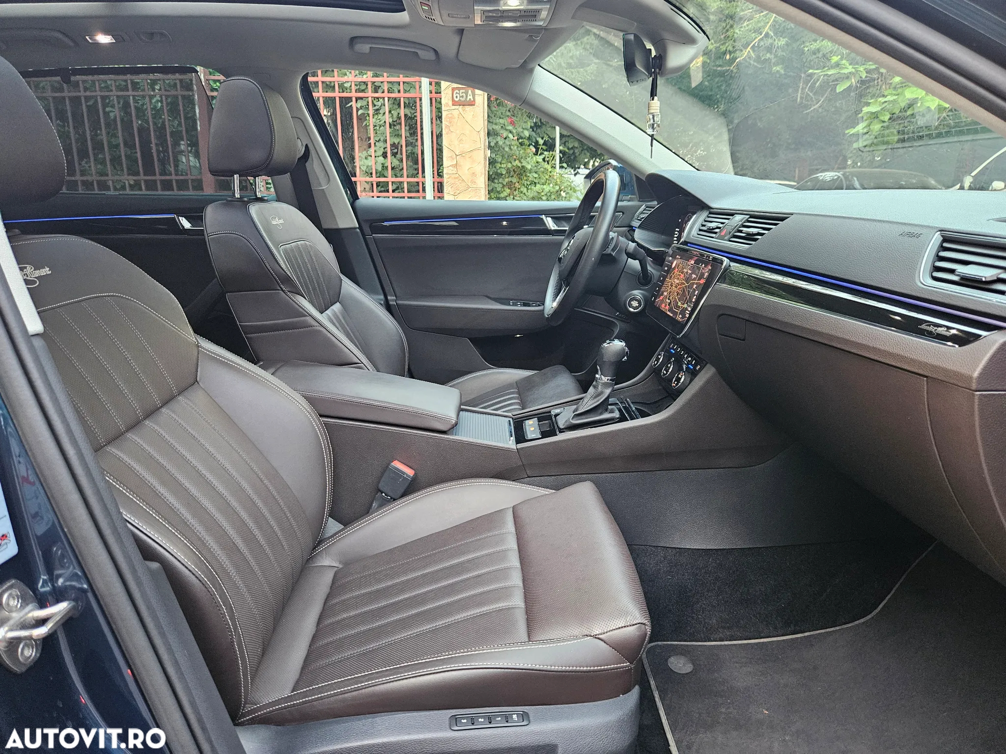 Skoda Superb 2.0 TSI 4X4 DSG Laurin & Klement - 16