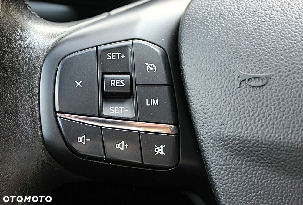 Ford Kuga 2.5 Duratec FHEV TITANIUM - 26