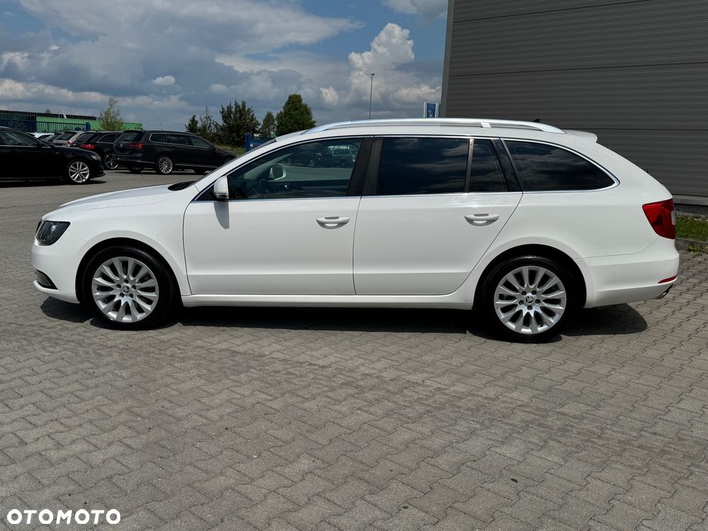 Skoda Superb 2.0 TDI Elegance DSG - 12
