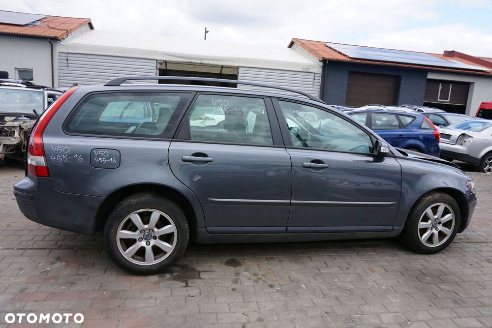 VOLVO V50  KOMBI 2007 455-16 2.0 D D4204T 136KM MMT6 SZARY na części - 6
