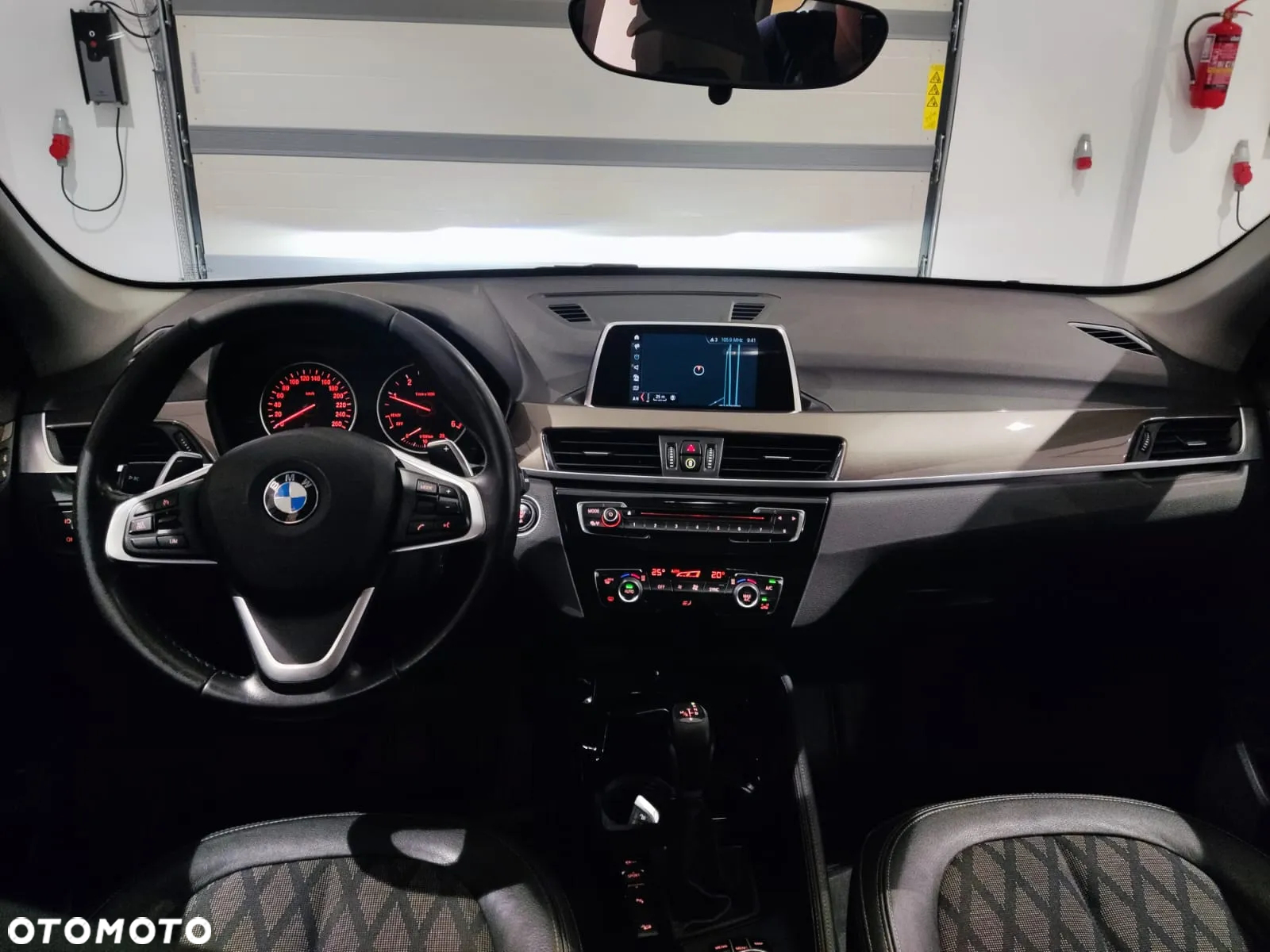 BMW X1 xDrive18d xLine - 13