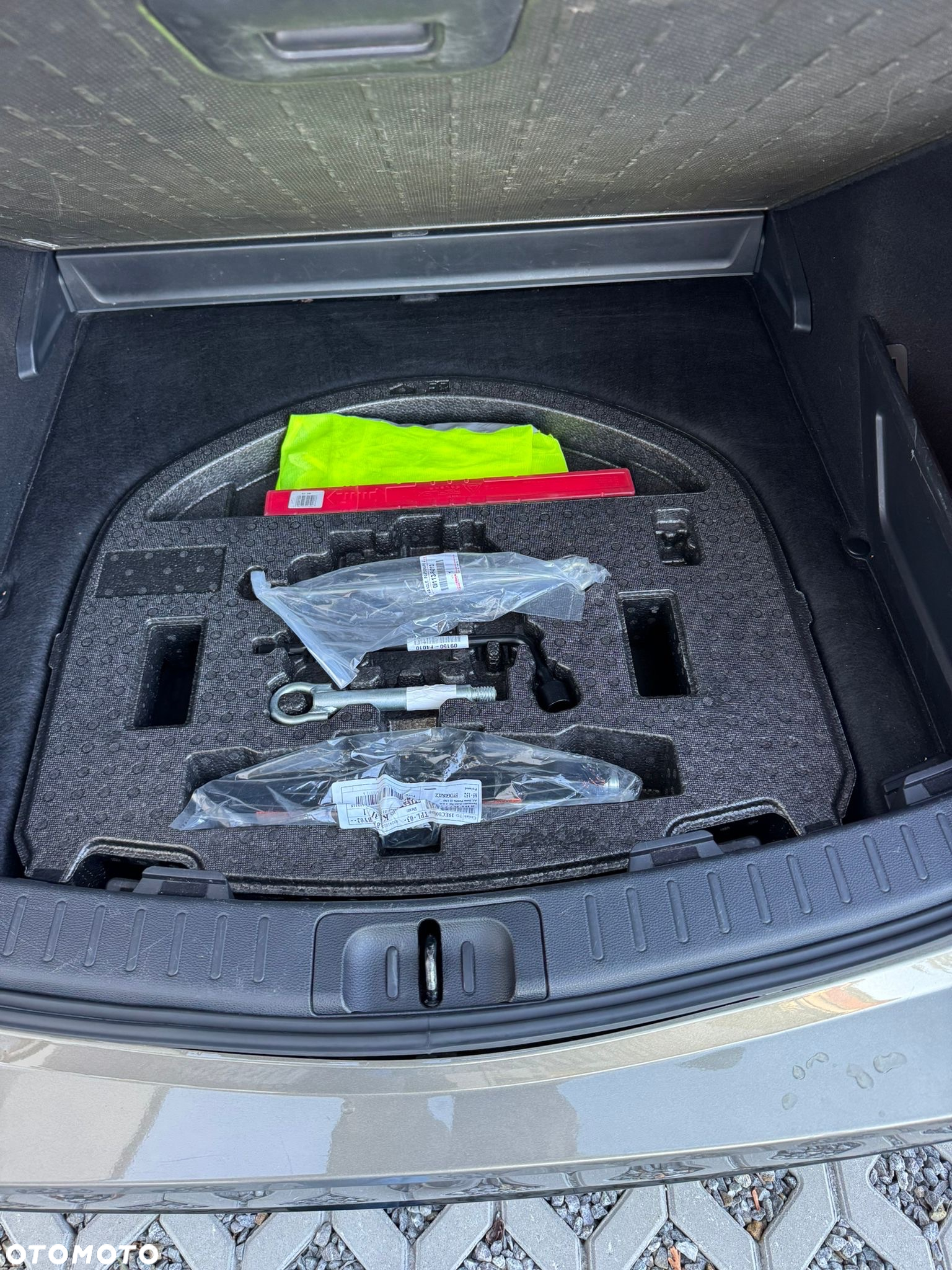 Toyota Corolla - 10
