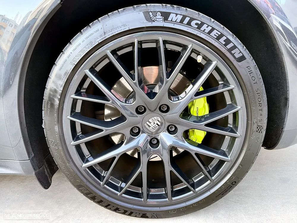 Porsche Panamera Sport Turismo 4 E-Hybrid Edition 10 Anos - 56