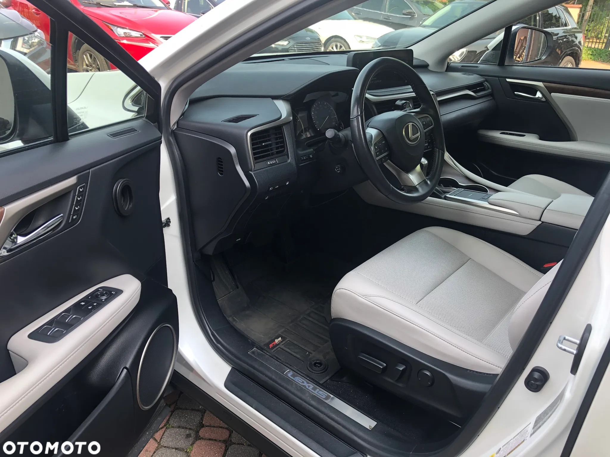 Lexus RX - 18