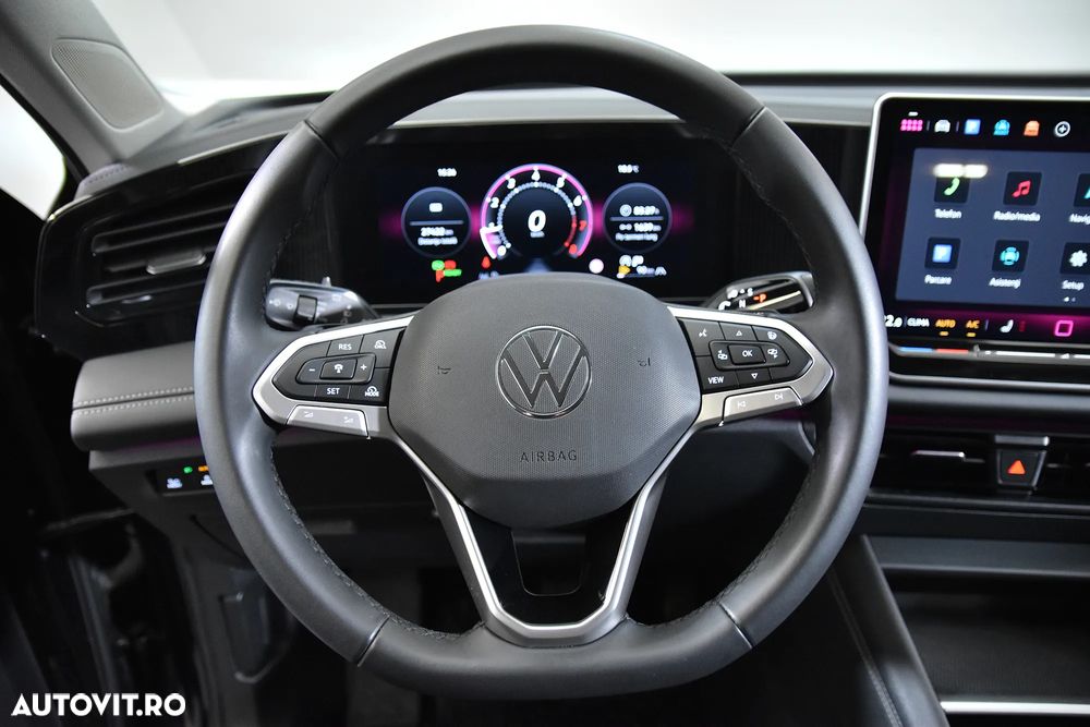 Volkswagen Tiguan - 16