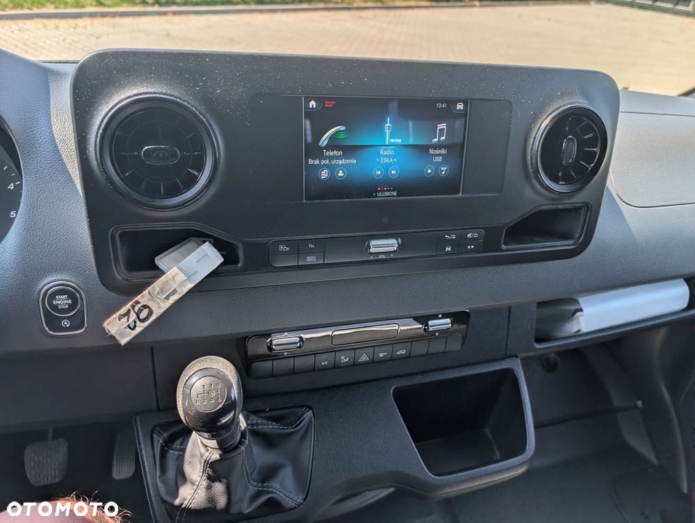 Mercedes-Benz Sprinter - 21