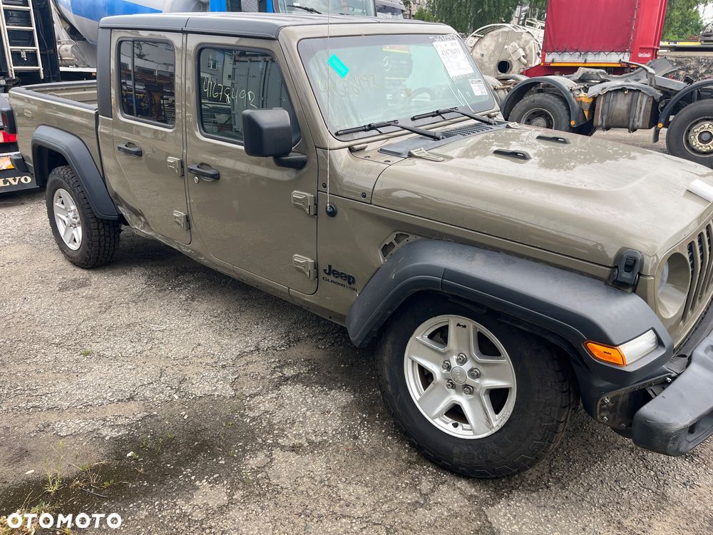 Jeep Gladiator - 12