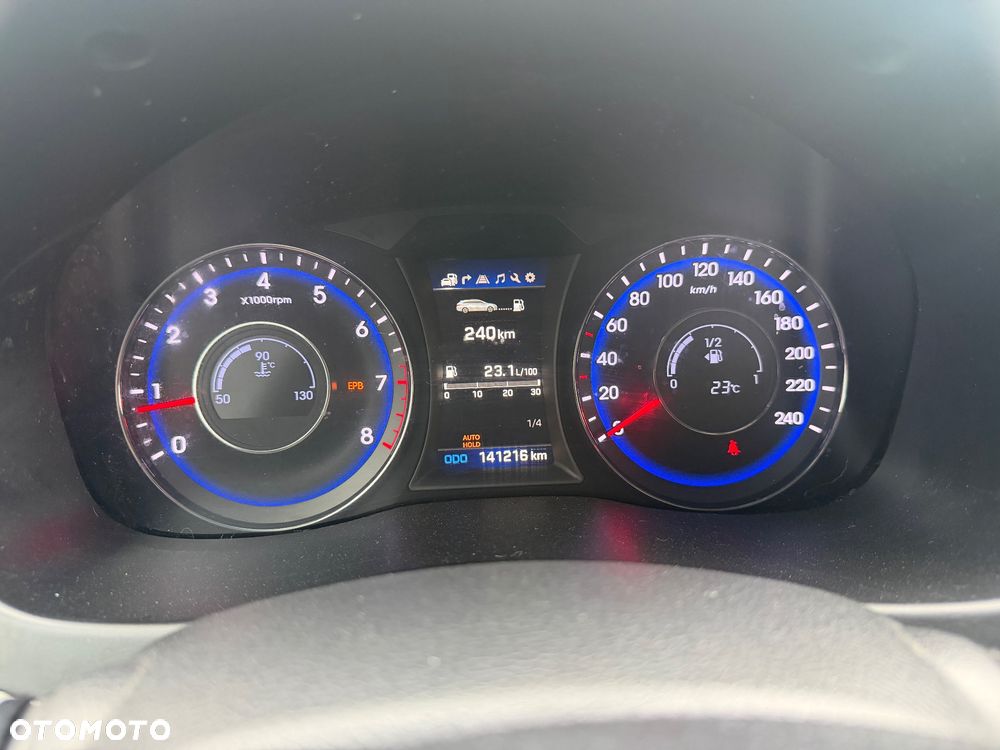 Hyundai i40 Kombi 2.0 Premium - 17