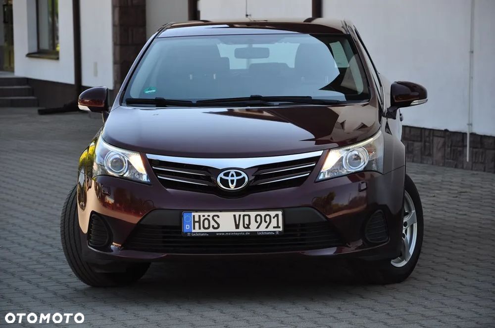 Toyota Avensis 1.6 Active - 2