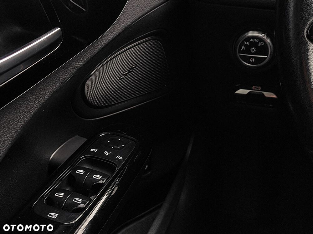 Mercedes-Benz Klasa C - 21