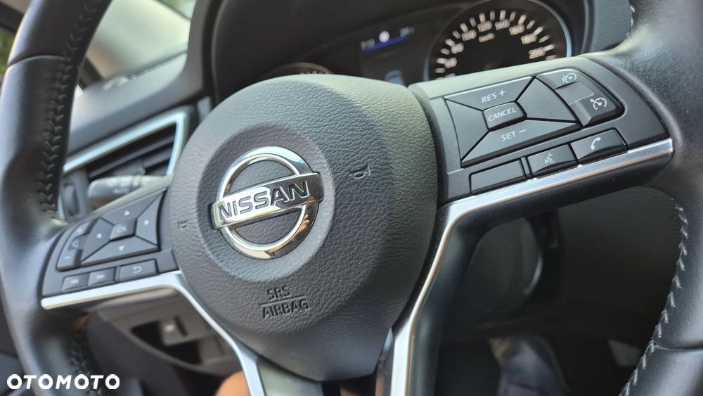 Nissan Qashqai 1.3 DIG-T N-Connecta DCT - 8