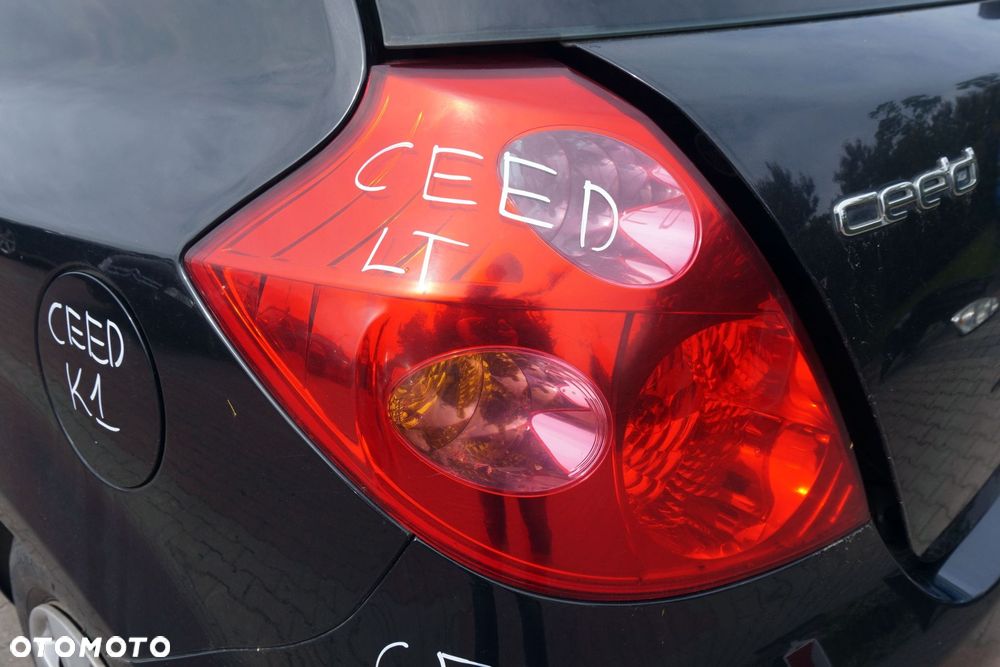 LAMPA TYLNA LEWA CEED I 5D HB 92401-1H001 KIA 2006-2009 - 1