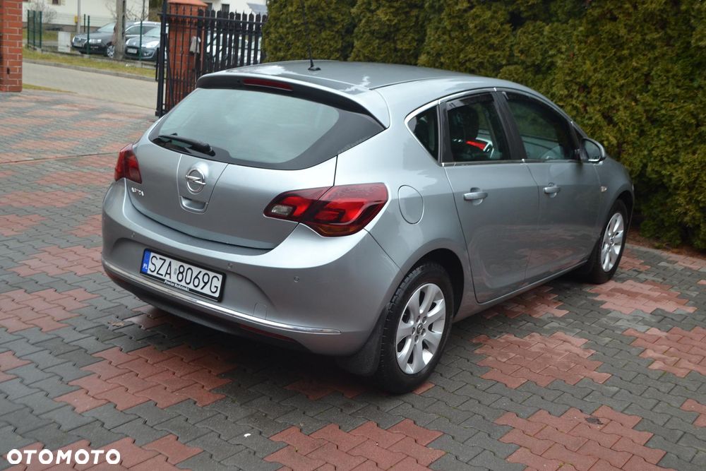 Opel Astra 1.6 Cosmo - 2