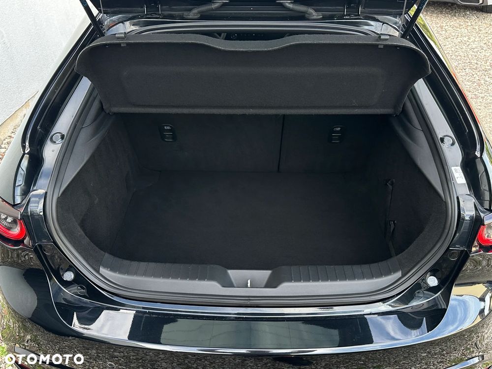 Mazda 3 e-SKYACTIV-G 2.0 M HYBRID DRIVE HOMURA - 12