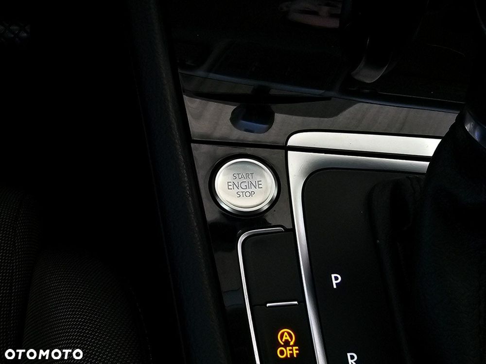 Volkswagen Golf - 26