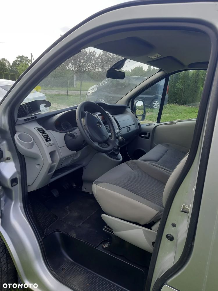 Opel Vivaro L2H1 2.9t Essentia - 9