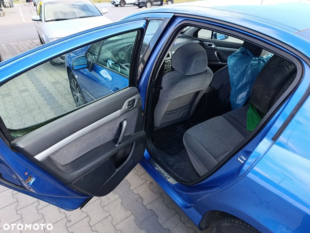 Peugeot 407 - 16