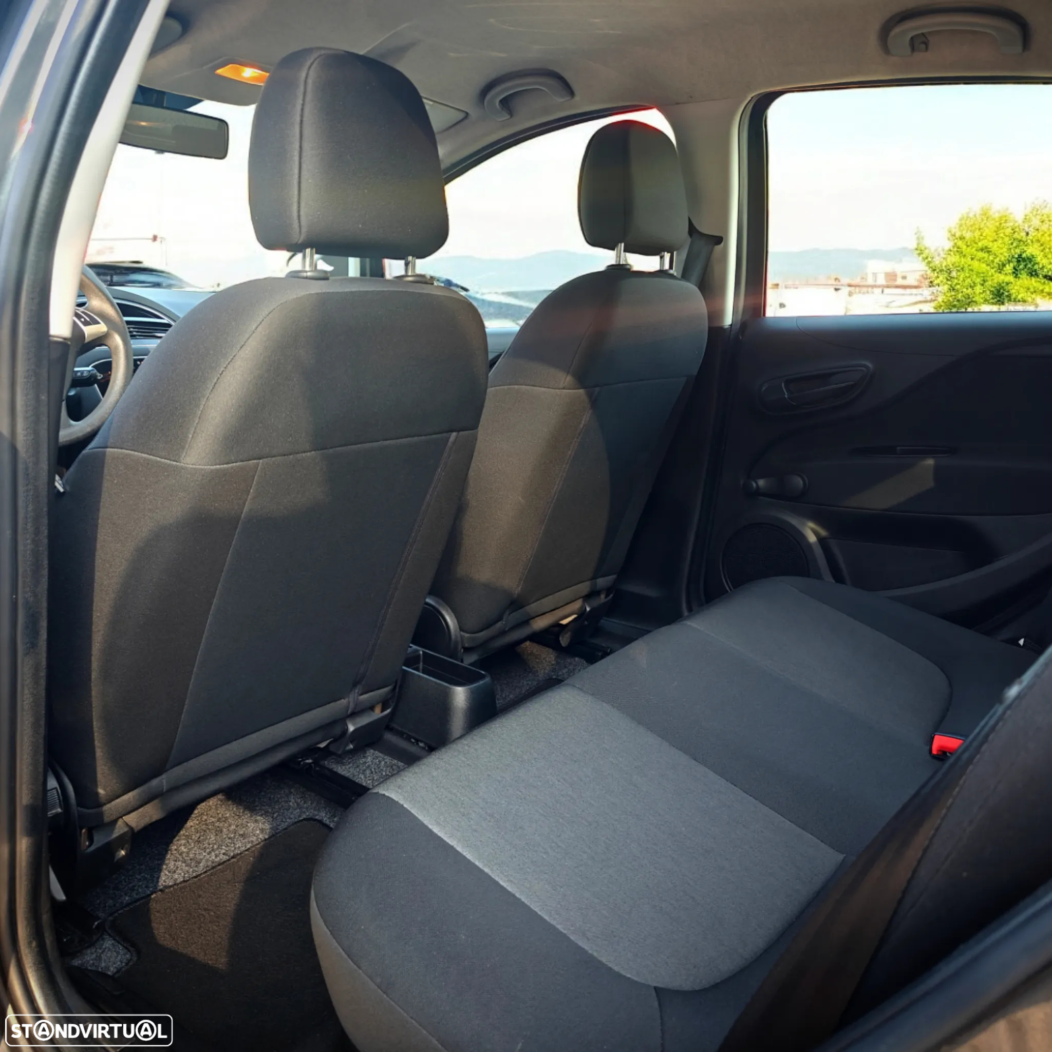 Fiat Punto 1.2 Lounge Start&Stop - 6