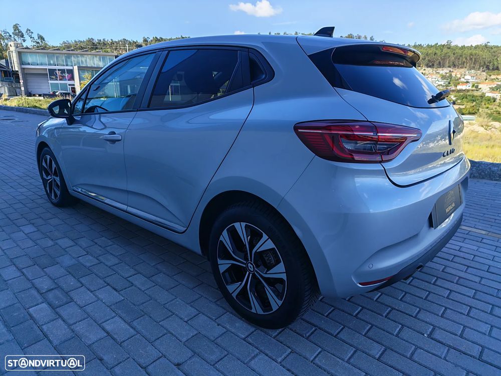 Renault Clio - 6