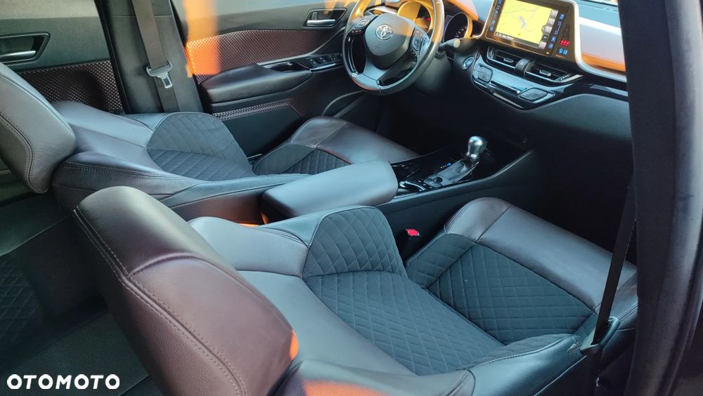 Toyota C-HR Style Selection - 27