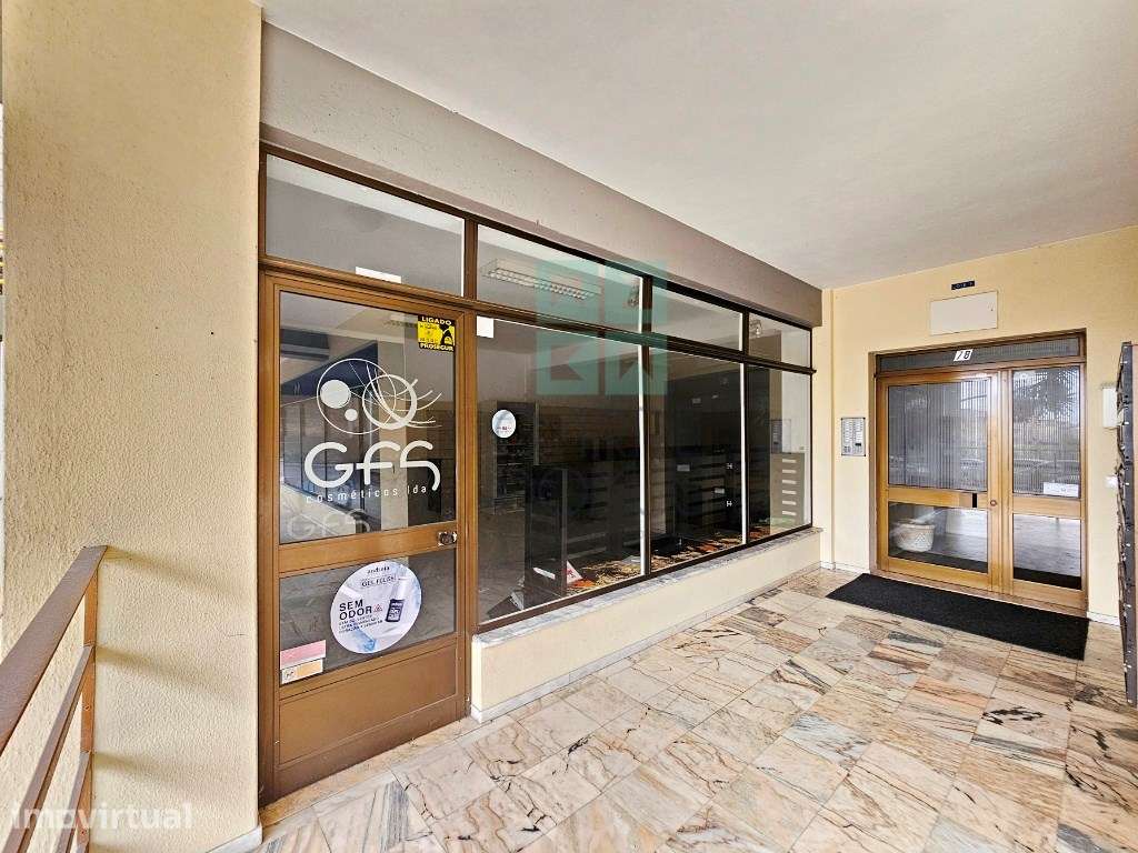 Excelente loja comercial, amplas montras, na Figueira da Foz - Grande imagem: 2/30